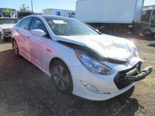 Photo 0 VIN: KMHEC4A48FA136090 - HYUNDAI SONATA HYB 