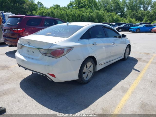 Photo 3 VIN: KMHEC4A49BA003560 - HYUNDAI SONATA HYBRID 