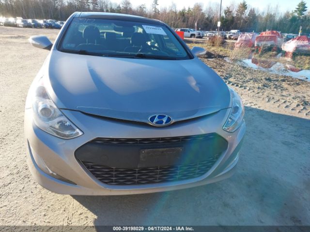 Photo 5 VIN: KMHEC4A49BA003736 - HYUNDAI SONATA HYBRID 