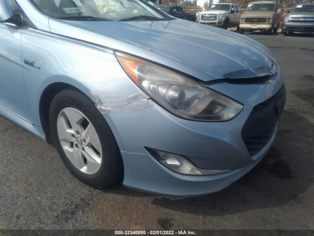 Photo 5 VIN: KMHEC4A49BA004935 - HYUNDAI SONATA 