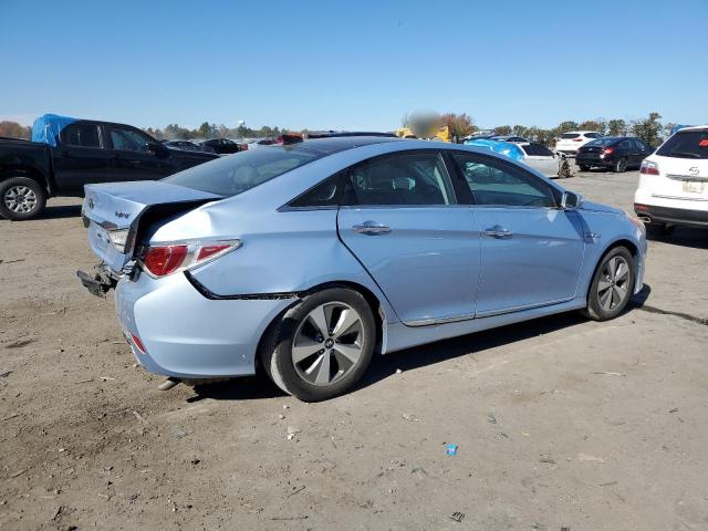 Photo 2 VIN: KMHEC4A49BA006782 - HYUNDAI SONATA HYB 