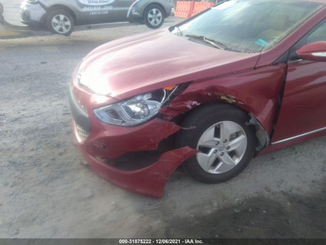 Photo 5 VIN: KMHEC4A49BA008371 - HYUNDAI SONATA 