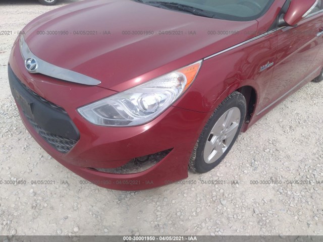 Photo 5 VIN: KMHEC4A49BA011304 - HYUNDAI SONATA 