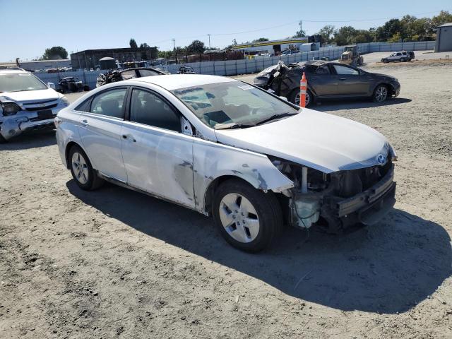 Photo 3 VIN: KMHEC4A49CA024751 - HYUNDAI SONATA HYB 