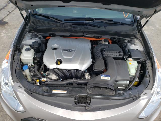 Photo 6 VIN: KMHEC4A49CA033997 - HYUNDAI SONATA HYB 