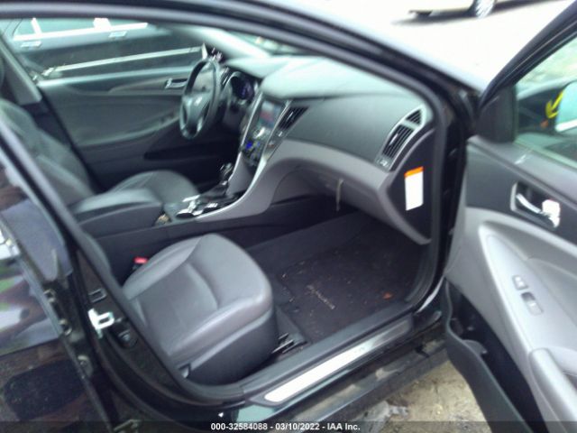 Photo 4 VIN: KMHEC4A49CA035197 - HYUNDAI SONATA 