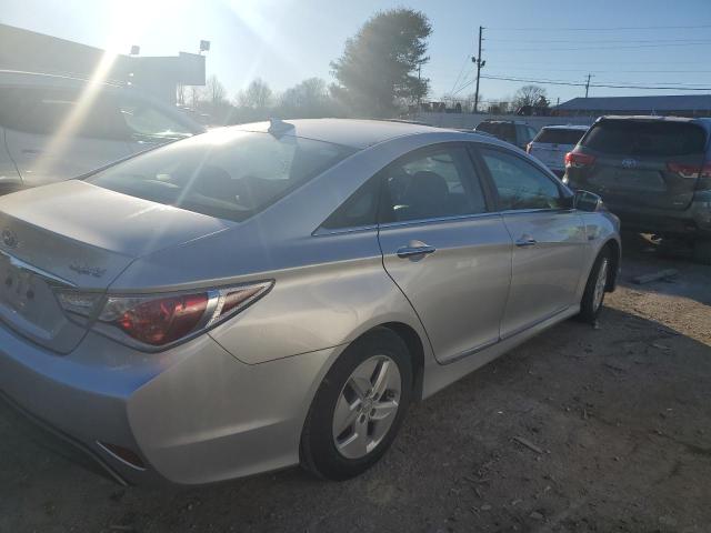 Photo 2 VIN: KMHEC4A49CA041047 - HYUNDAI SONATA HYB 