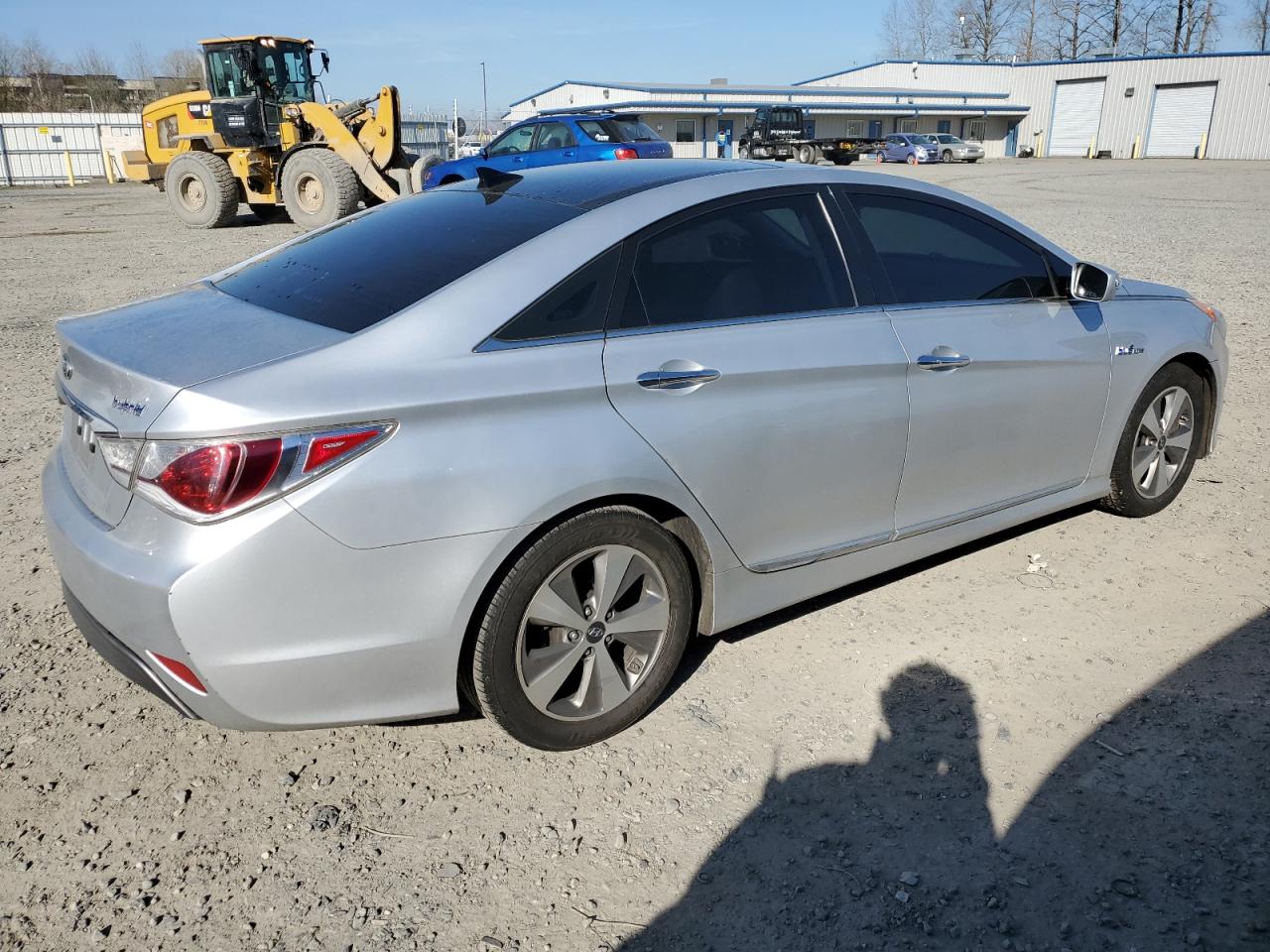 Photo 2 VIN: KMHEC4A49CA043140 - HYUNDAI SONATA 