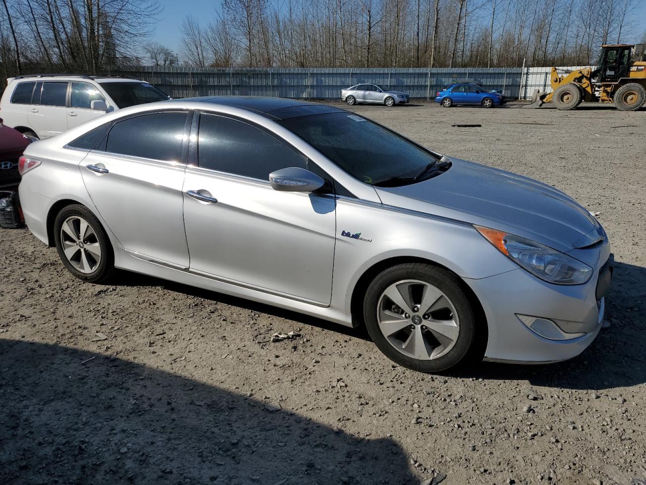 Photo 3 VIN: KMHEC4A49CA043140 - HYUNDAI SONATA 