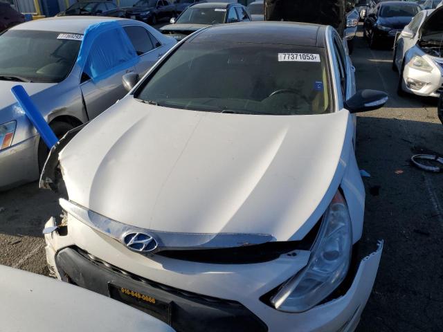 Photo 4 VIN: KMHEC4A49CA046359 - HYUNDAI SONATA 