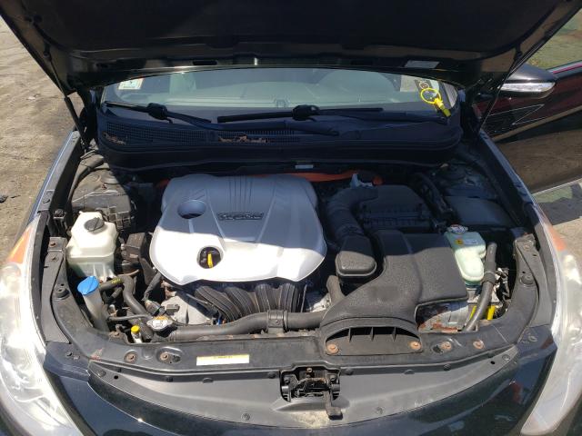 Photo 6 VIN: KMHEC4A49CA047415 - HYUNDAI SONATA HYB 