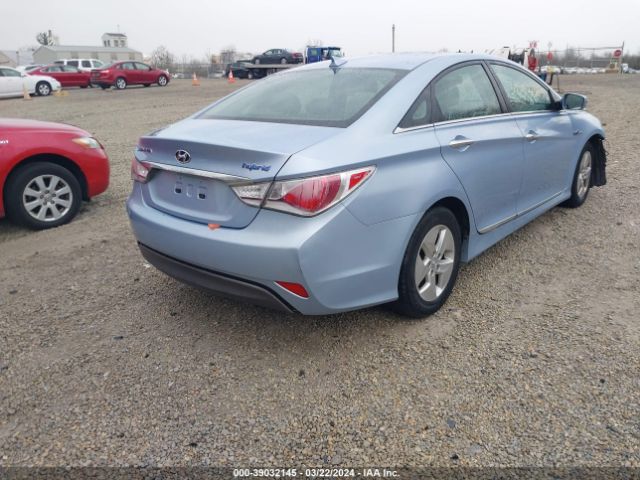 Photo 3 VIN: KMHEC4A49CA054543 - HYUNDAI SONATA HYBRID 