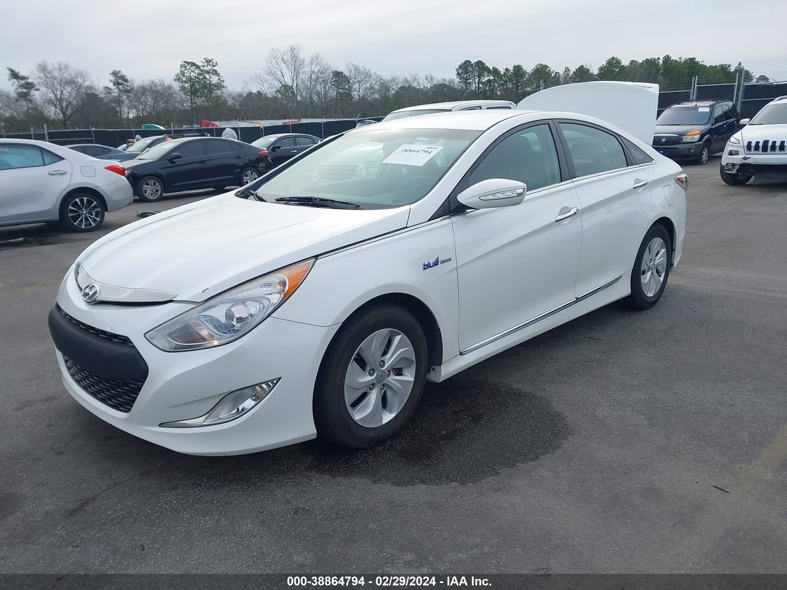 Photo 1 VIN: KMHEC4A49DA064815 - HYUNDAI SONATA 