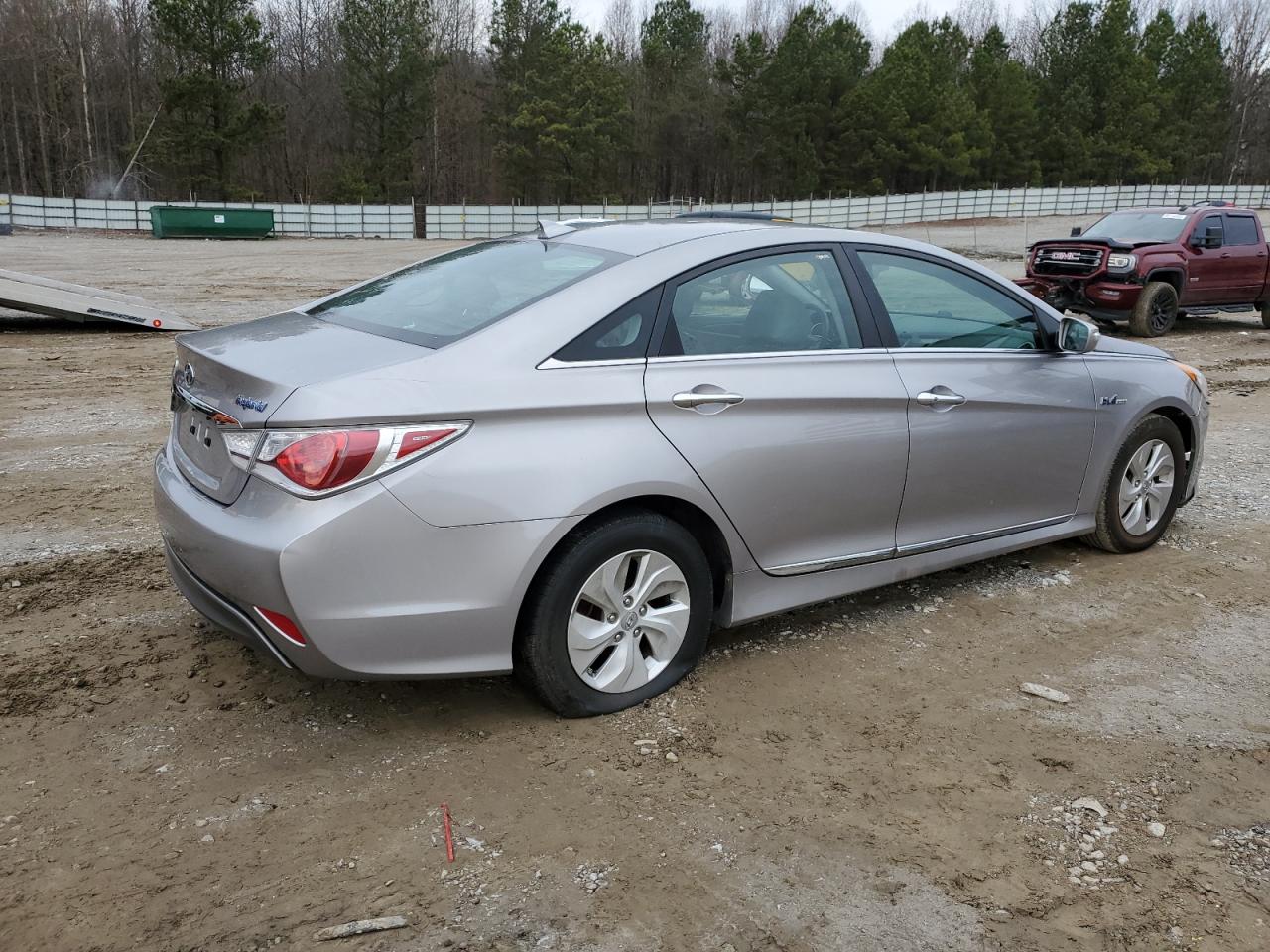 Photo 2 VIN: KMHEC4A49DA087172 - HYUNDAI SONATA 