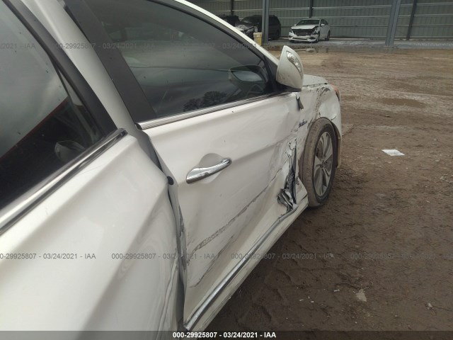 Photo 5 VIN: KMHEC4A49DA091917 - HYUNDAI SONATA 