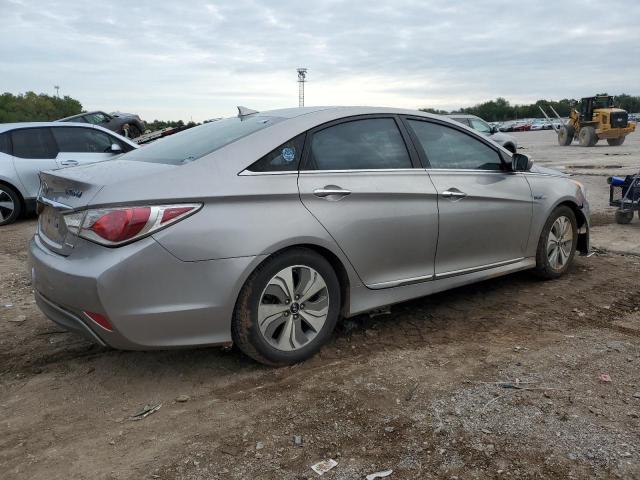 Photo 2 VIN: KMHEC4A49DA101796 - HYUNDAI SONATA 