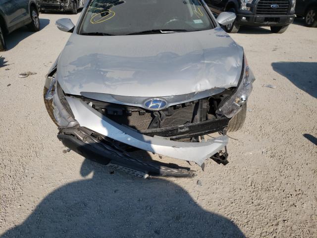 Photo 8 VIN: KMHEC4A49FA136907 - HYUNDAI SONATA HYB 