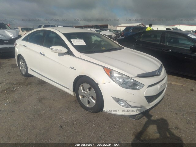 Photo 0 VIN: KMHEC4A4XBA001994 - HYUNDAI SONATA 