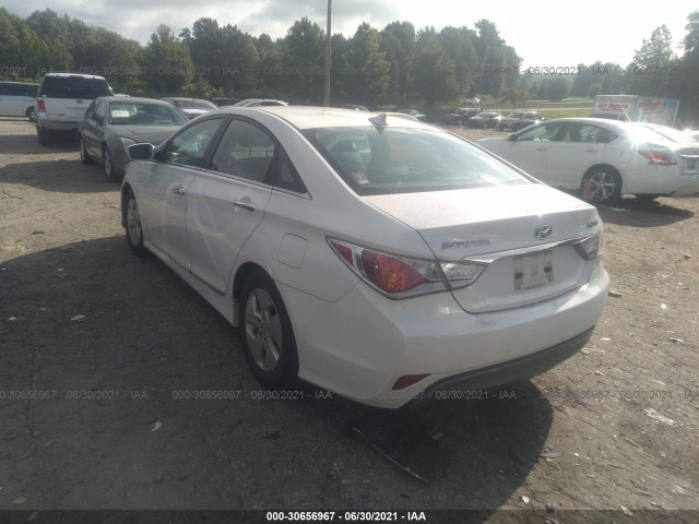 Photo 2 VIN: KMHEC4A4XBA001994 - HYUNDAI SONATA 