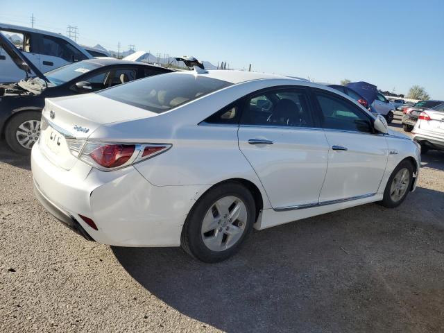 Photo 2 VIN: KMHEC4A4XBA003776 - HYUNDAI SONATA 