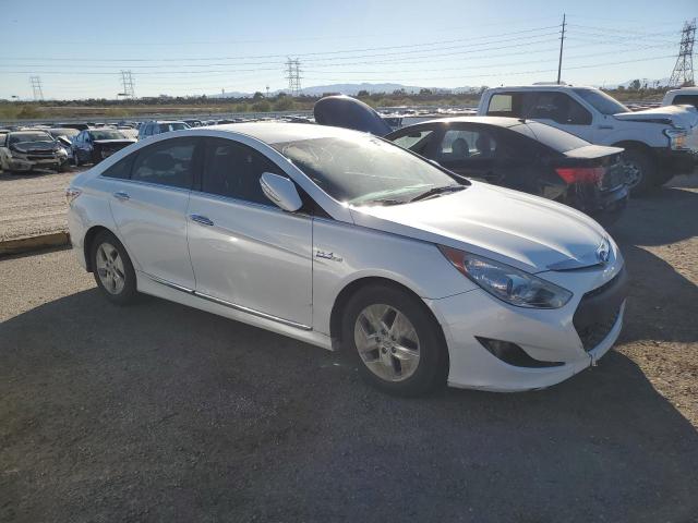 Photo 3 VIN: KMHEC4A4XBA003776 - HYUNDAI SONATA 