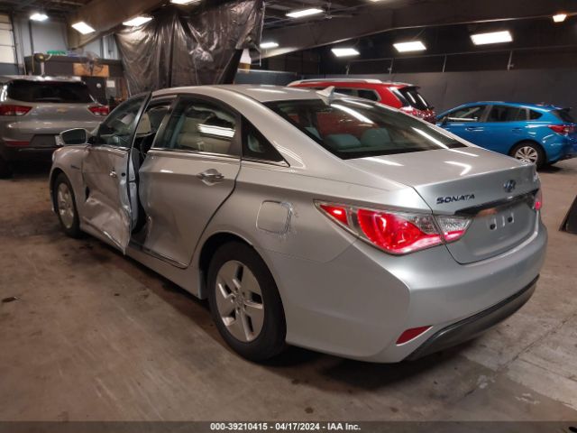 Photo 2 VIN: KMHEC4A4XBA005544 - HYUNDAI SONATA HYBRID 