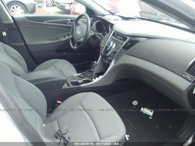 Photo 4 VIN: KMHEC4A4XBA007245 - HYUNDAI SONATA 