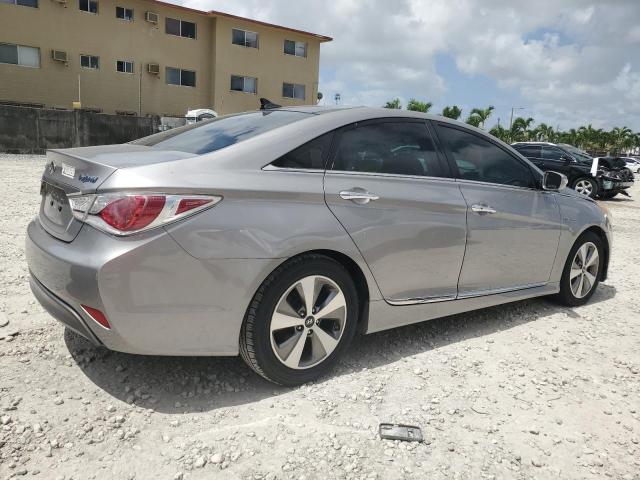 Photo 2 VIN: KMHEC4A4XBA007455 - HYUNDAI SONATA 