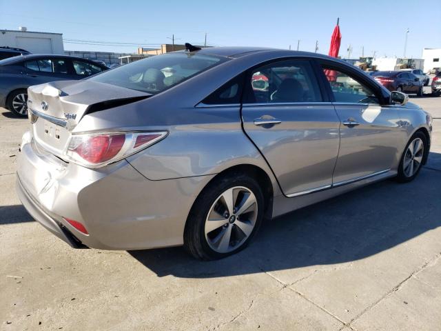 Photo 2 VIN: KMHEC4A4XBA015118 - HYUNDAI SONATA HYB 