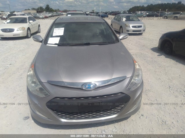 Photo 5 VIN: KMHEC4A4XCA024872 - HYUNDAI SONATA 