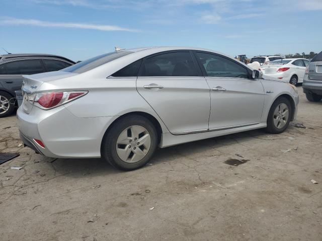 Photo 2 VIN: KMHEC4A4XCA026766 - HYUNDAI SONATA HYB 