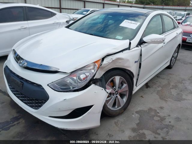 Photo 5 VIN: KMHEC4A4XCA033958 - HYUNDAI SONATA HYBRID 