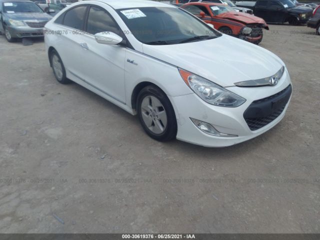 Photo 5 VIN: KMHEC4A4XCA034690 - HYUNDAI SONATA 