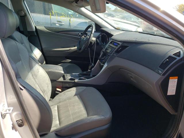 Photo 4 VIN: KMHEC4A4XCA036147 - HYUNDAI SONATA HYB 