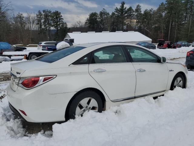 Photo 2 VIN: KMHEC4A4XCA056799 - HYUNDAI SONATA HYB 