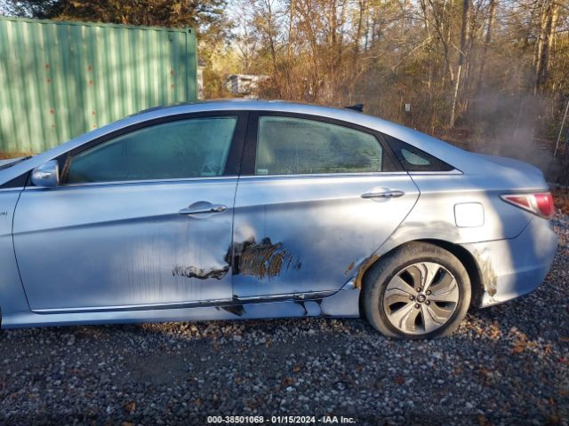 Photo 5 VIN: KMHEC4A4XDA068646 - HYUNDAI SONATA HYBRID 