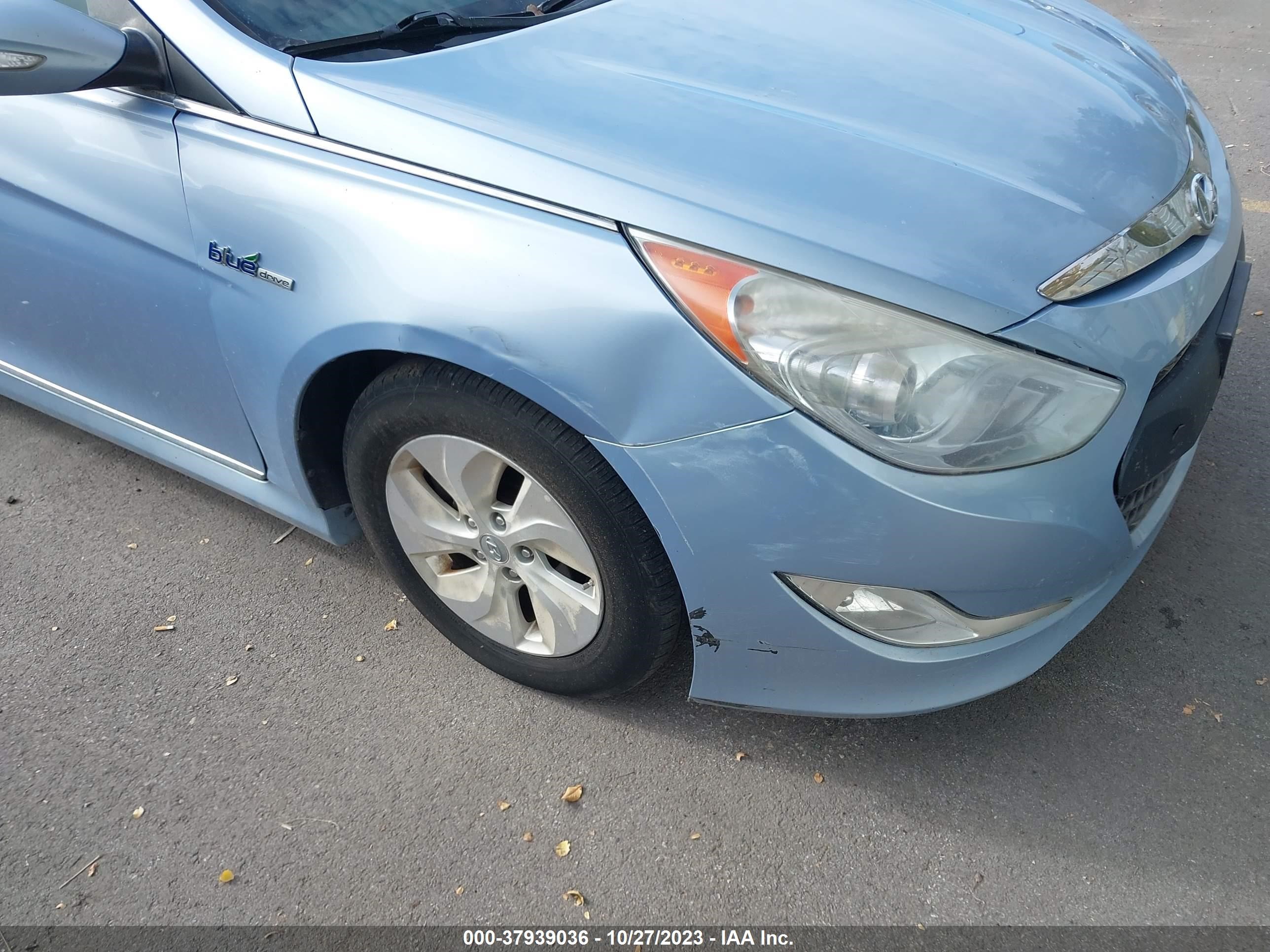 Photo 5 VIN: KMHEC4A4XDA077007 - HYUNDAI SONATA 