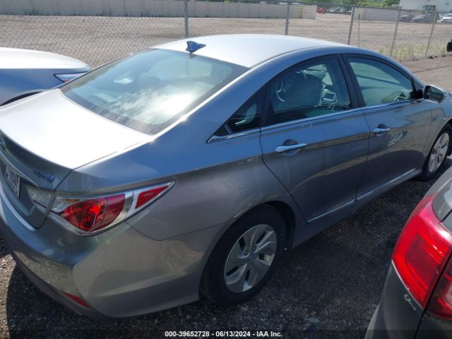 Photo 3 VIN: KMHEC4A4XFA130422 - HYUNDAI SONATA 