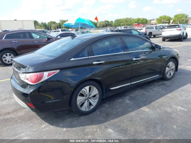 Photo 3 VIN: KMHEC4A4XFA131411 - HYUNDAI SONATA HYBRID 