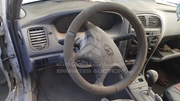 Photo 9 VIN: KMHEM41BPYA224869 - HYUNDAI SONATA 