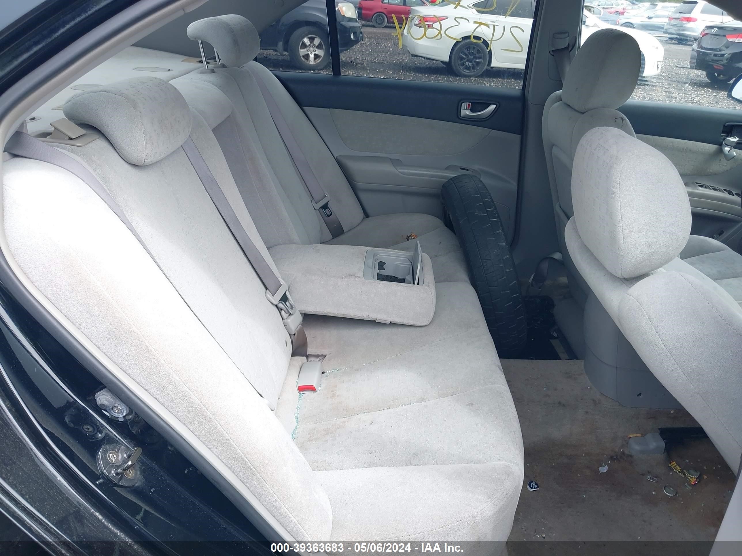 Photo 7 VIN: KMHEU46C06A131172 - HYUNDAI SONATA 