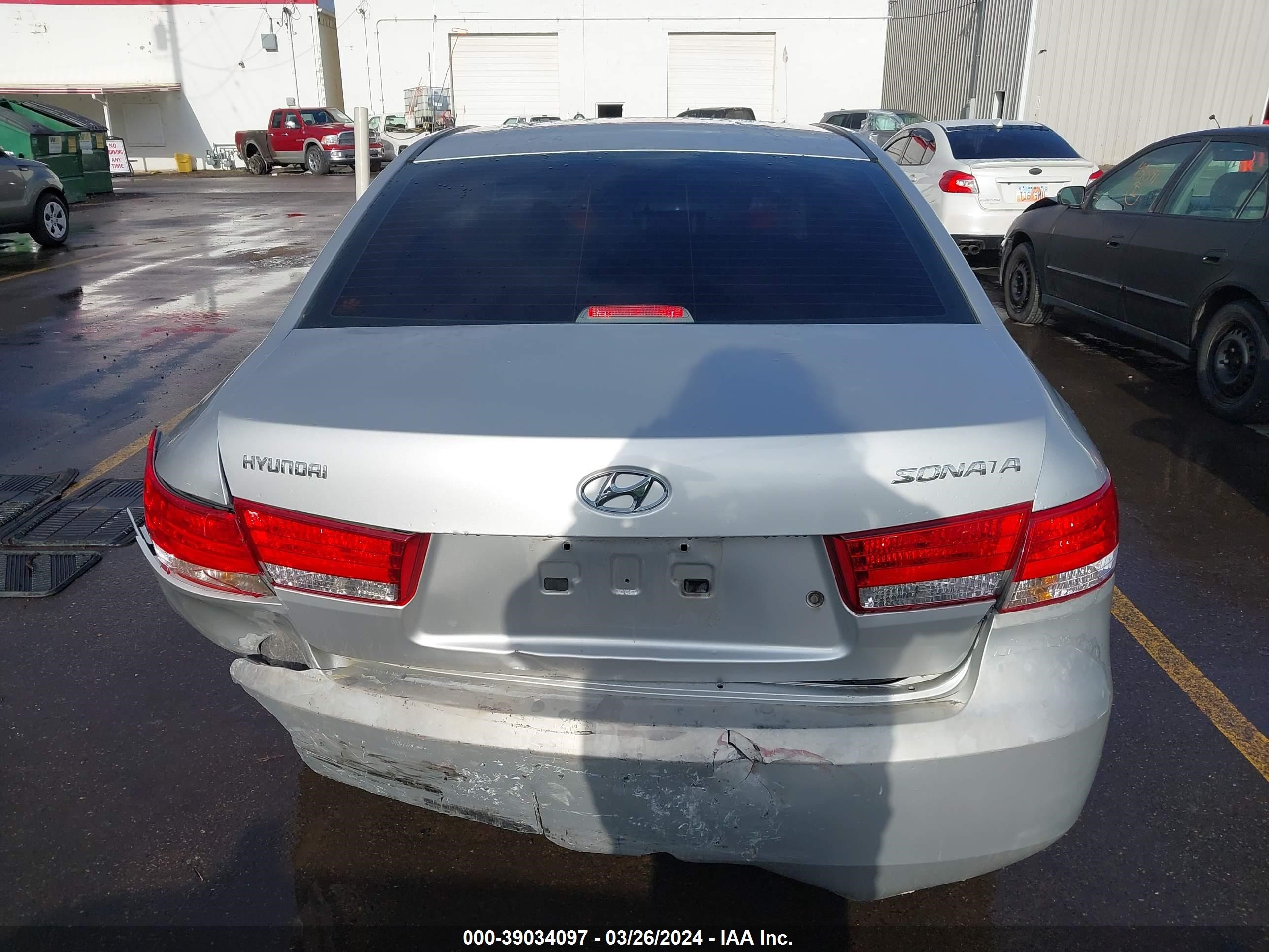 Photo 14 VIN: KMHEU46C76A124784 - HYUNDAI SONATA 