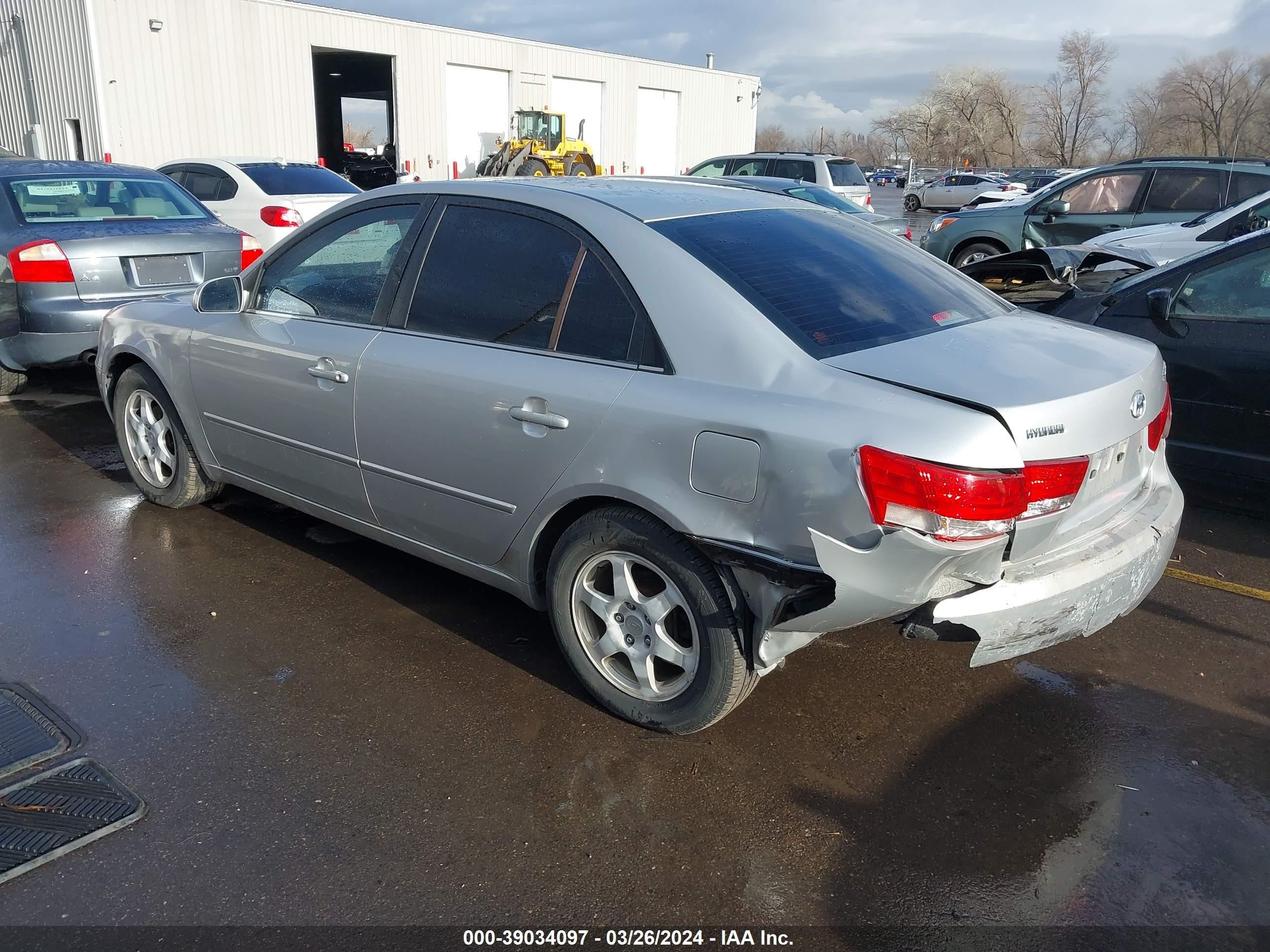 Photo 2 VIN: KMHEU46C76A124784 - HYUNDAI SONATA 