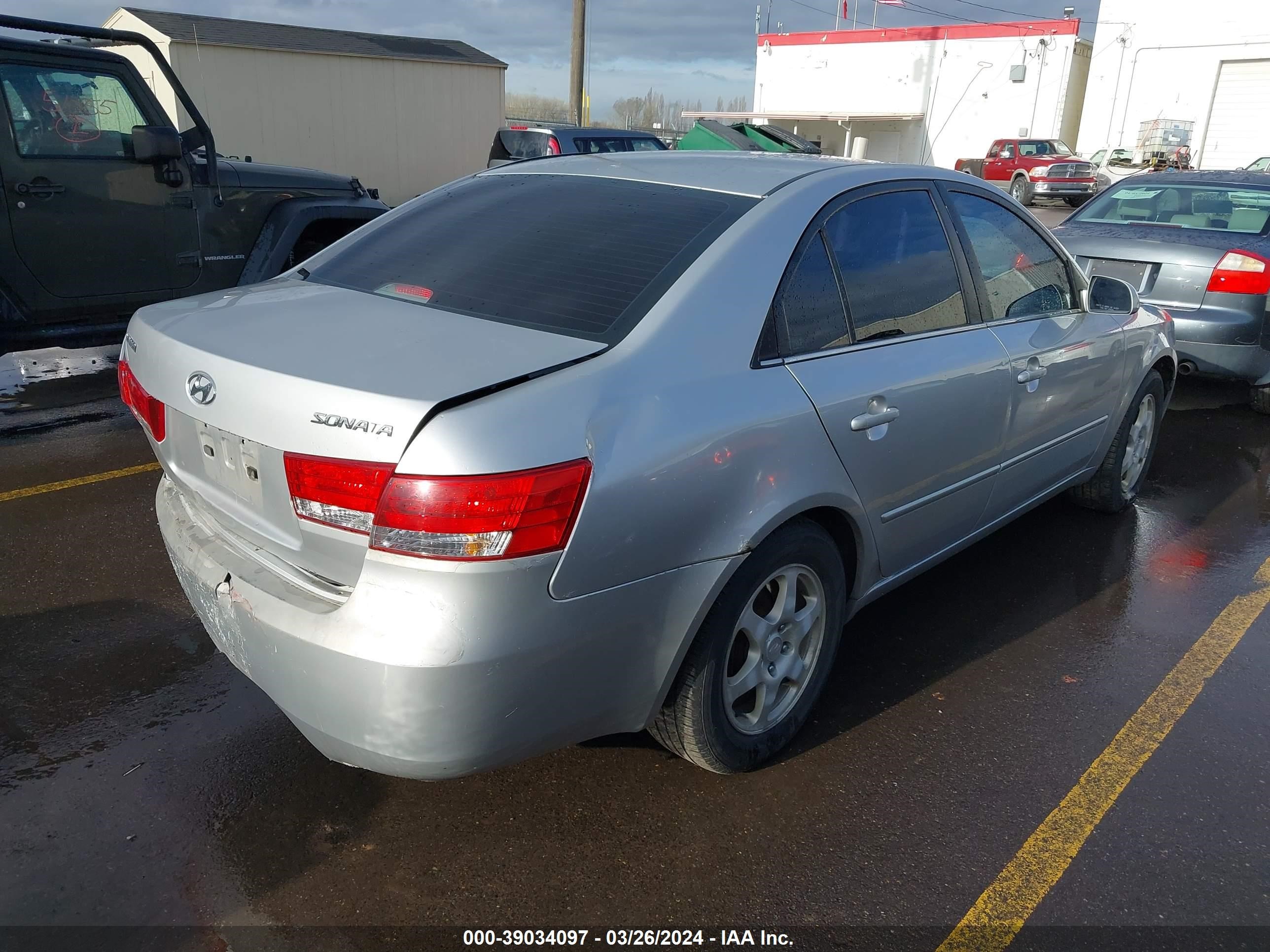 Photo 3 VIN: KMHEU46C76A124784 - HYUNDAI SONATA 