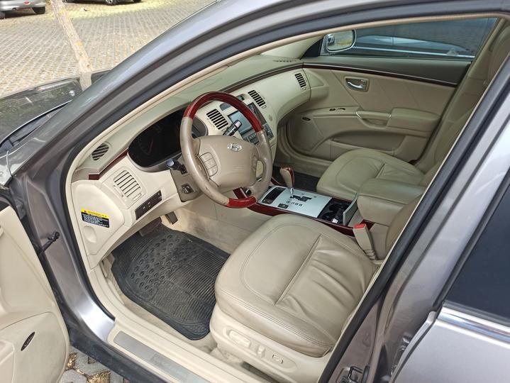 Photo 11 VIN: KMHFC41DP6A025190 - HYUNDAI GRANDEUR CITY CAR 