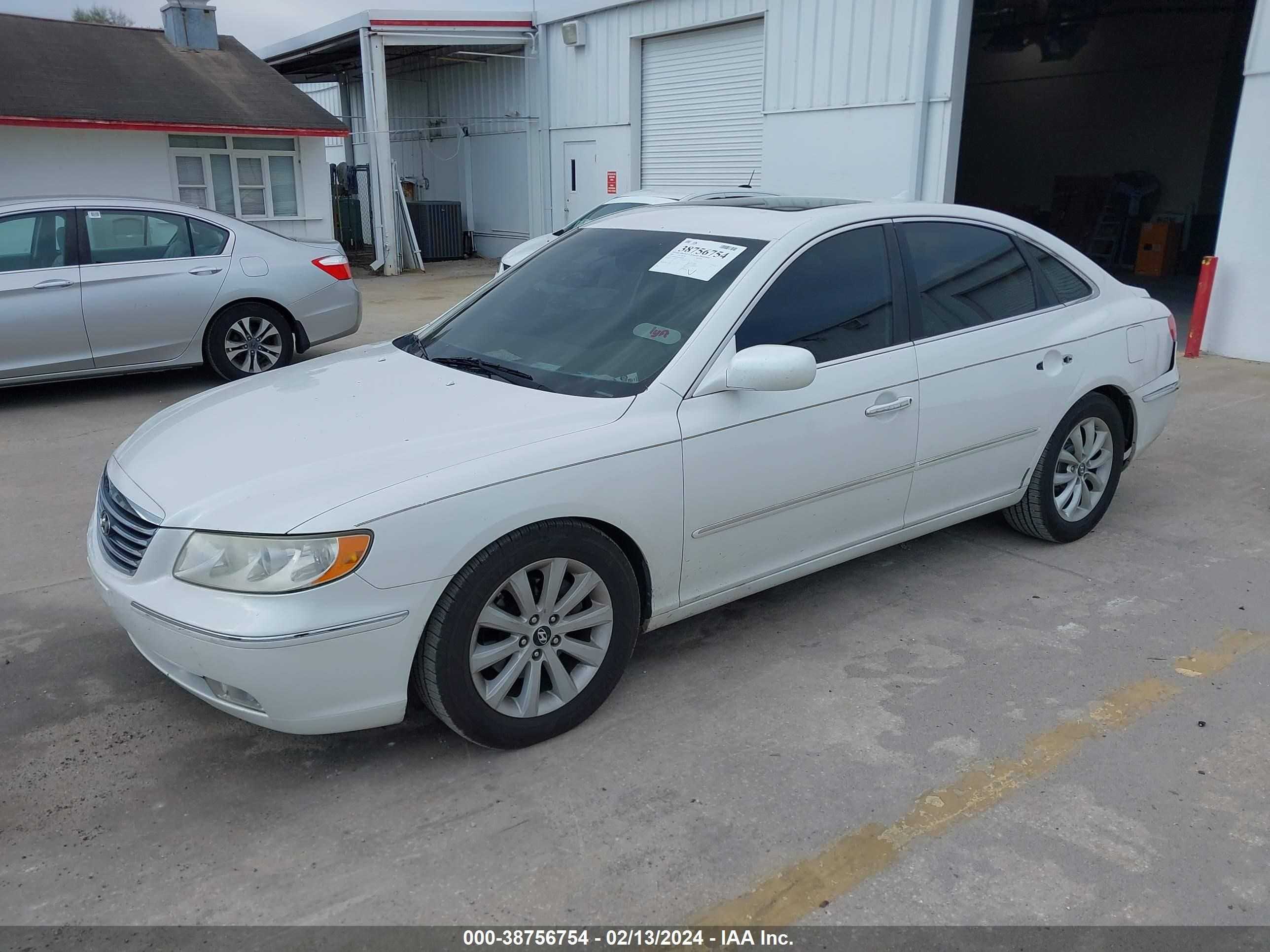 Photo 1 VIN: KMHFC46D19A360688 - HYUNDAI AZERA 