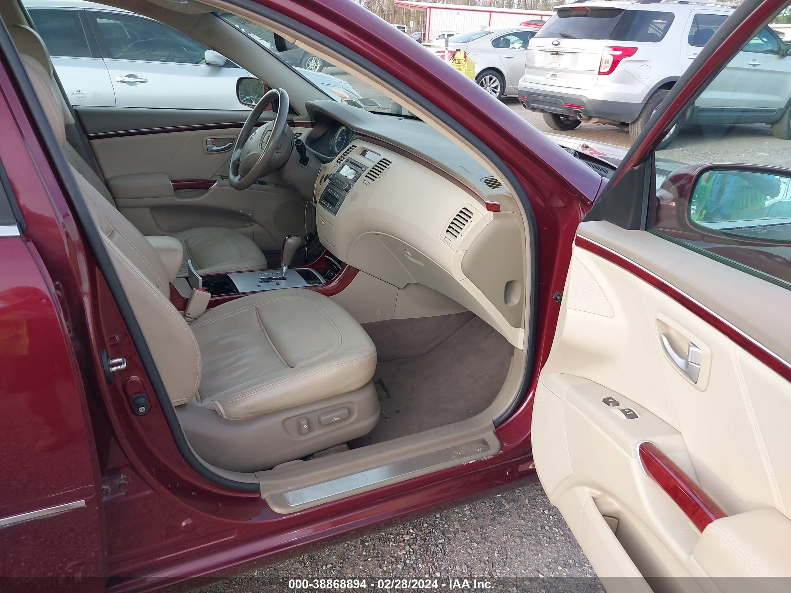 Photo 4 VIN: KMHFC46D78A333610 - HYUNDAI AZERA 