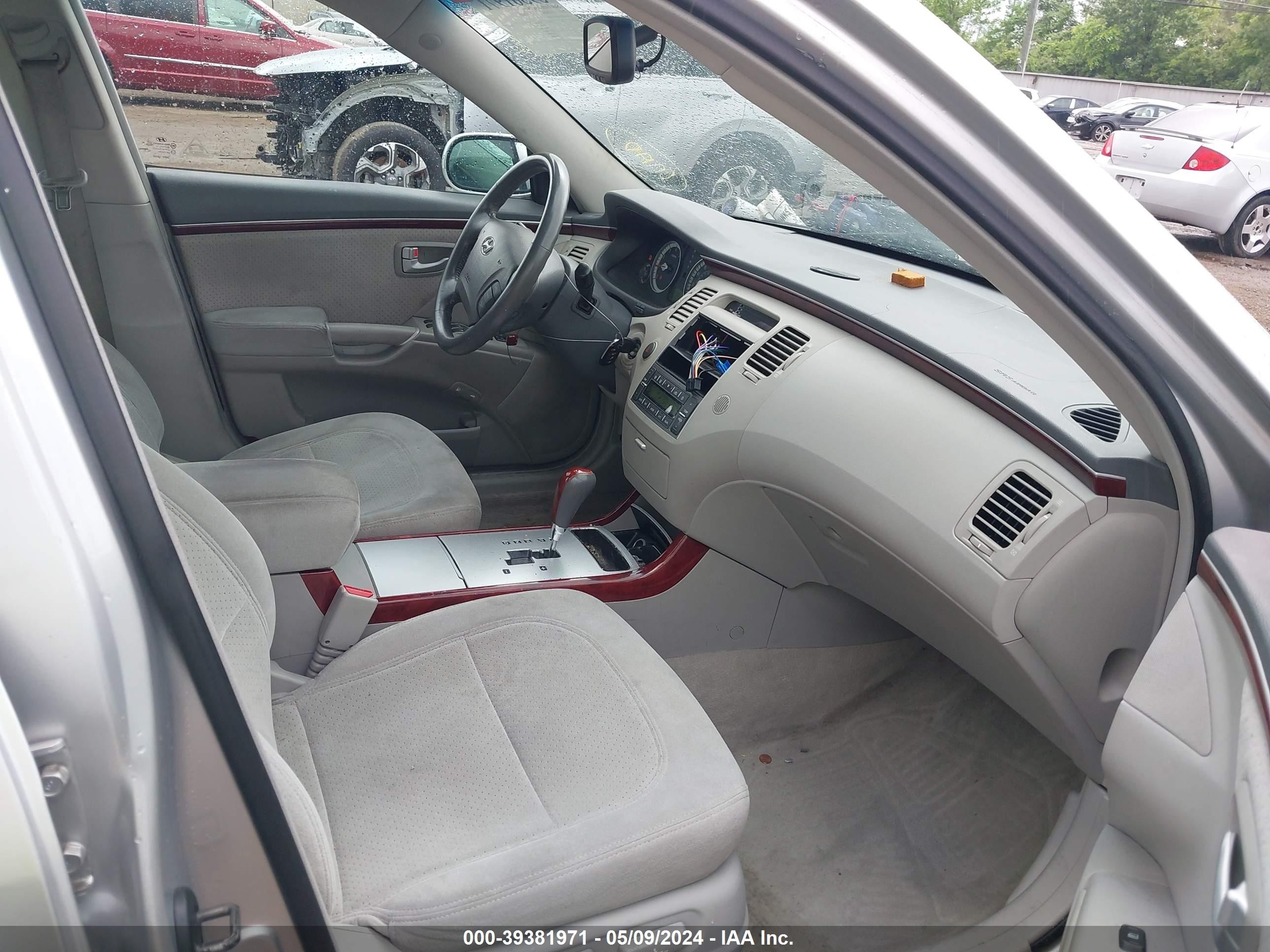 Photo 4 VIN: KMHFC46D97A226265 - HYUNDAI AZERA 