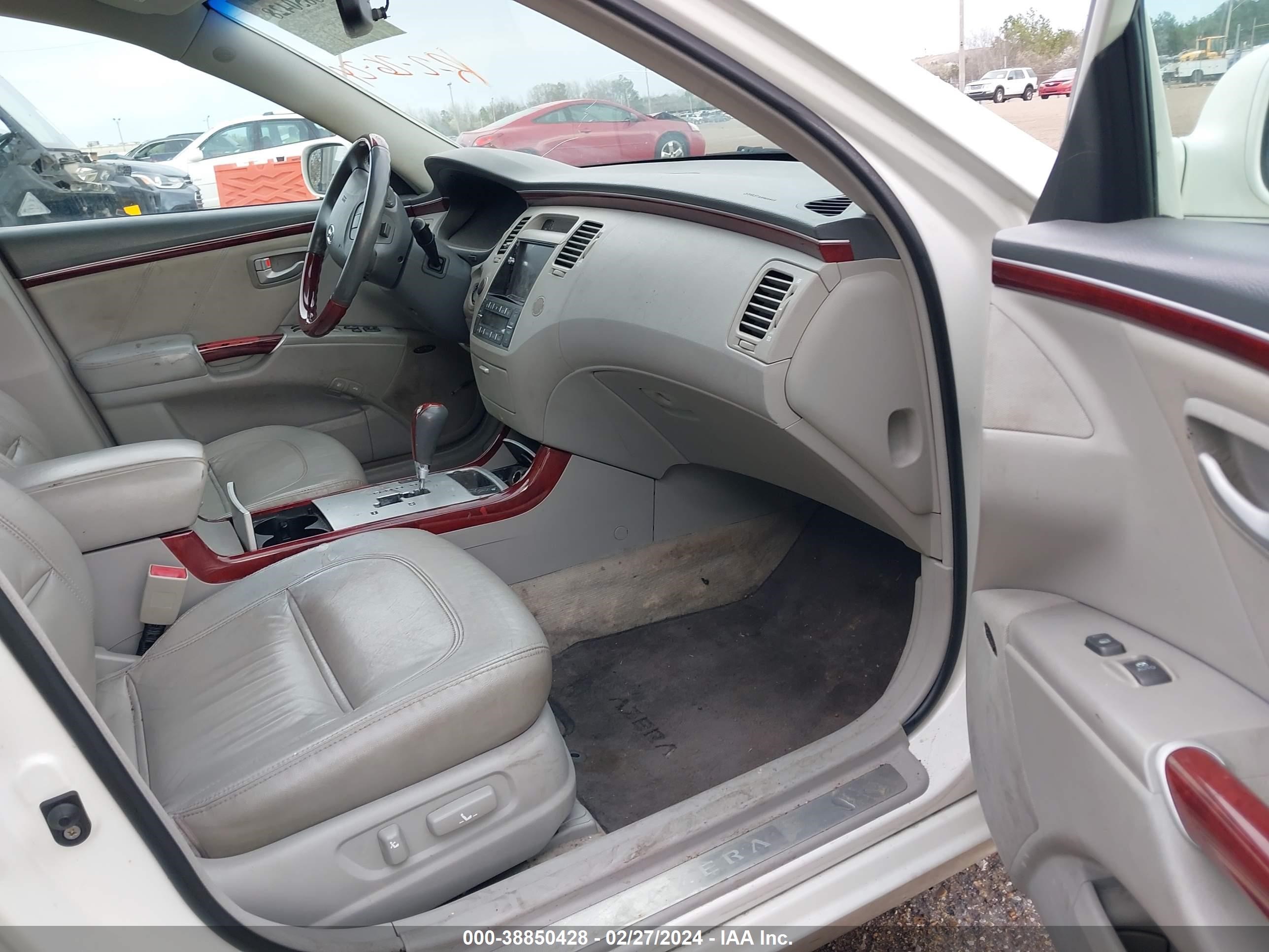 Photo 4 VIN: KMHFC46F06A094206 - HYUNDAI AZERA 