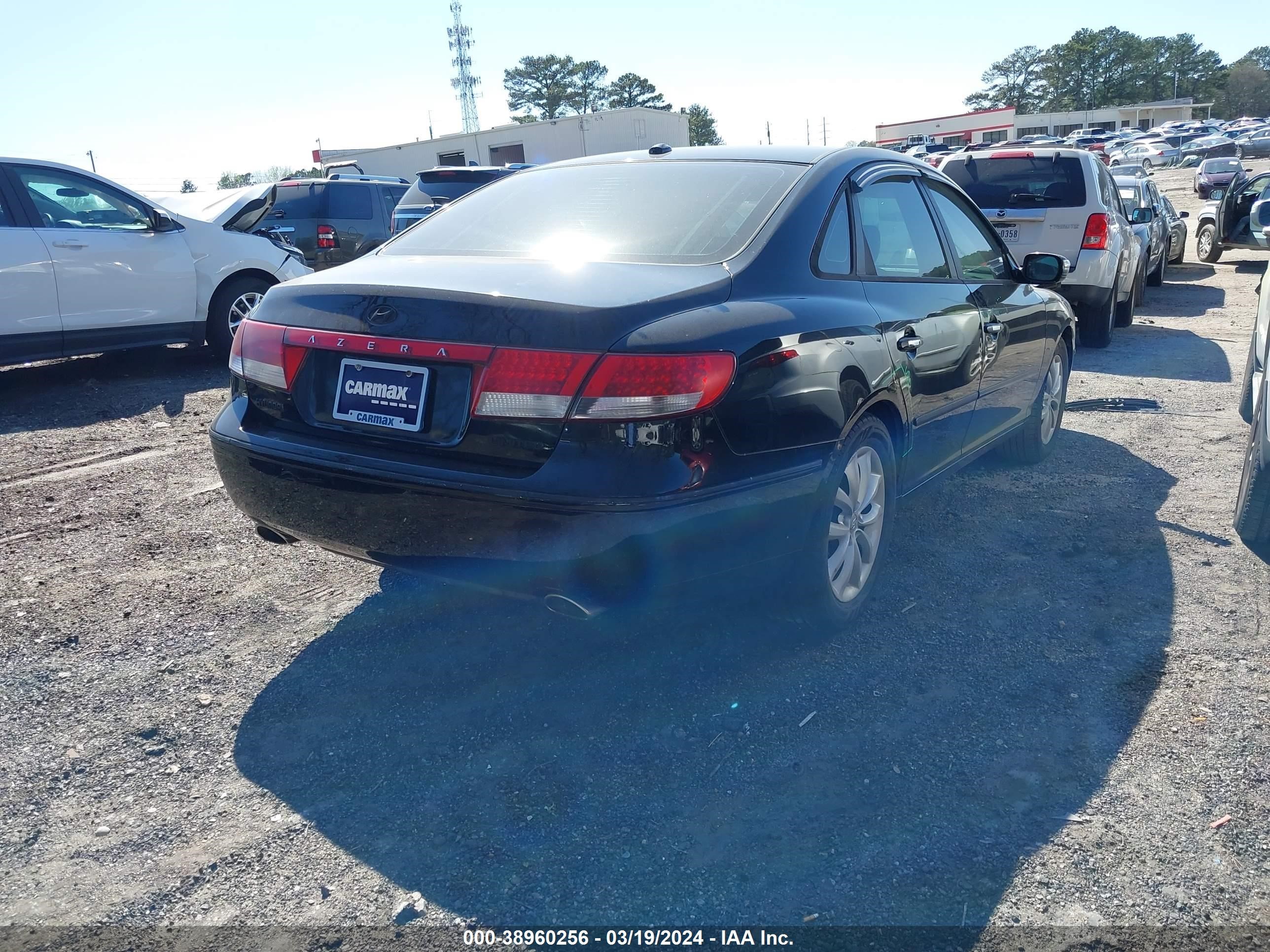 Photo 3 VIN: KMHFC46F18A310938 - HYUNDAI AZERA 